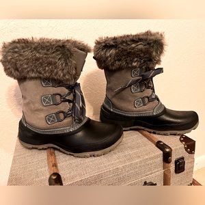 Khombu | Fur Trim Waterproof Winter Snow Boots WOMENS Size 8